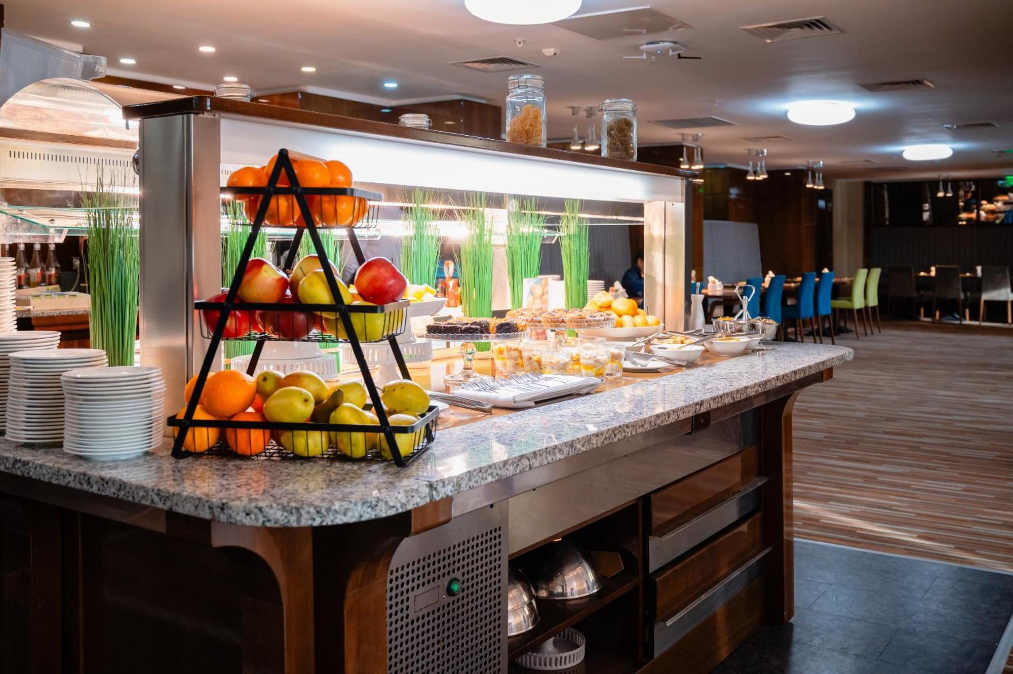 Holiday Inn Aktau By Ihg Luaran gambar
