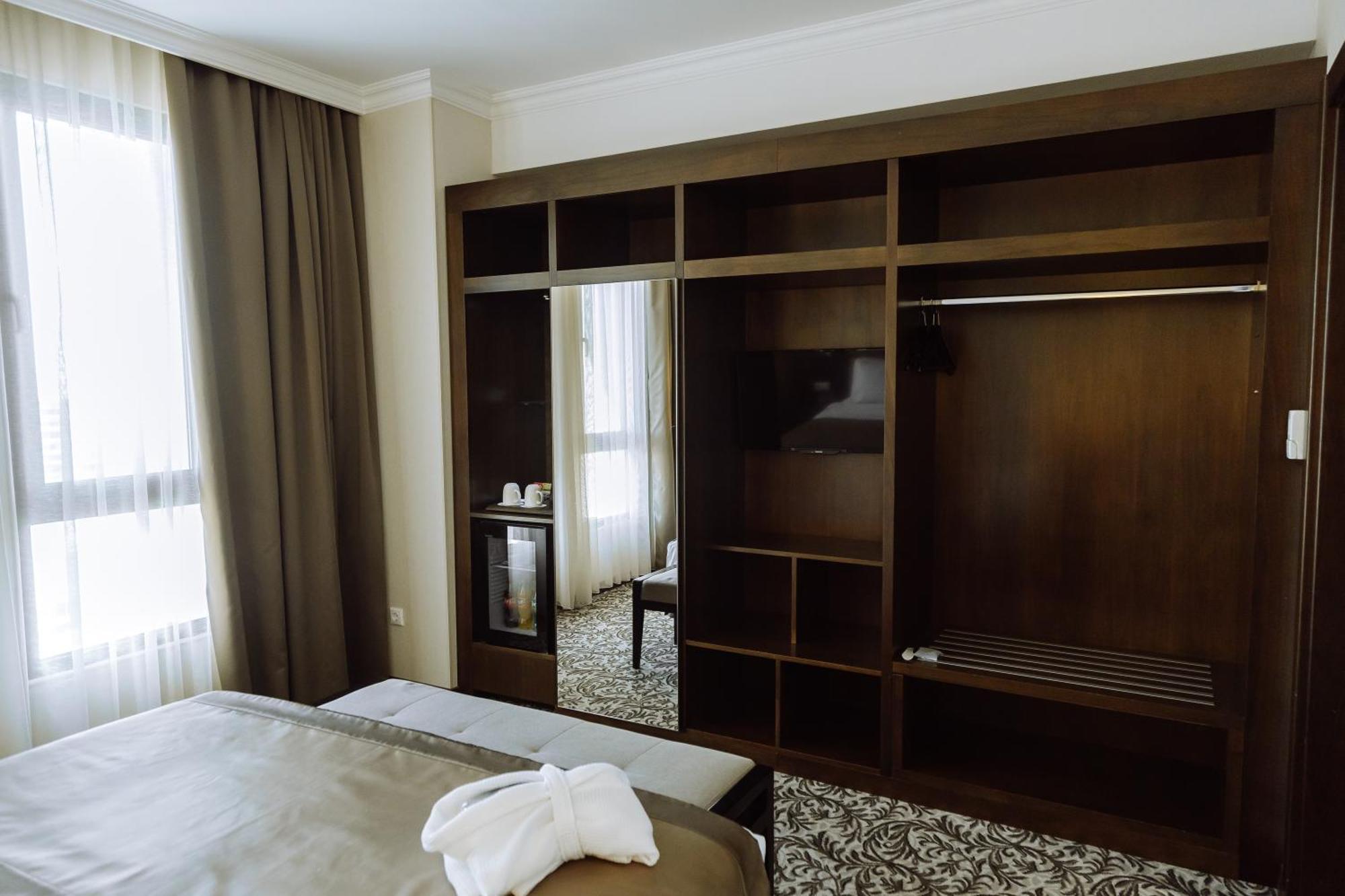 Holiday Inn Aktau By Ihg Luaran gambar