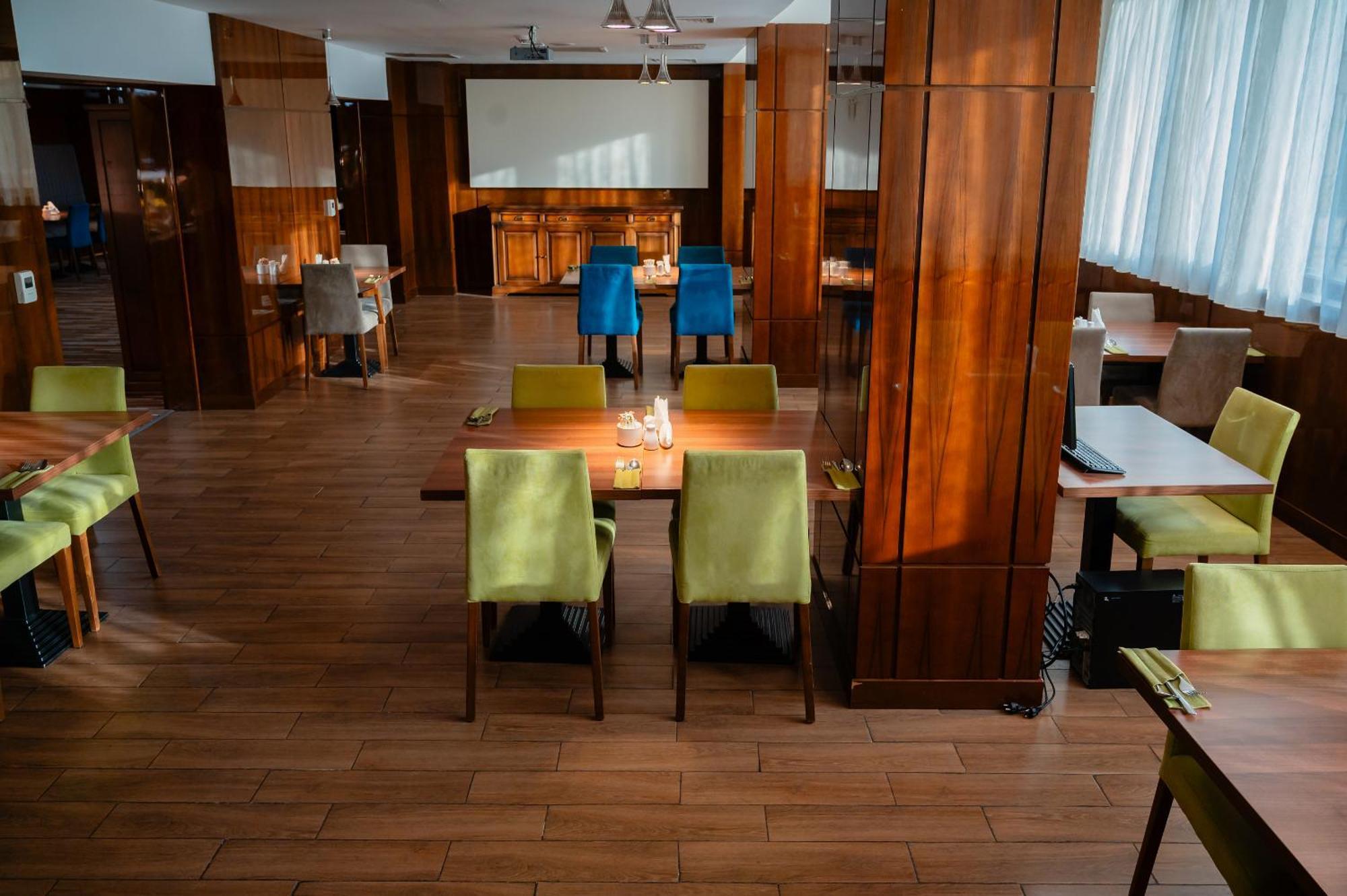 Holiday Inn Aktau By Ihg Luaran gambar