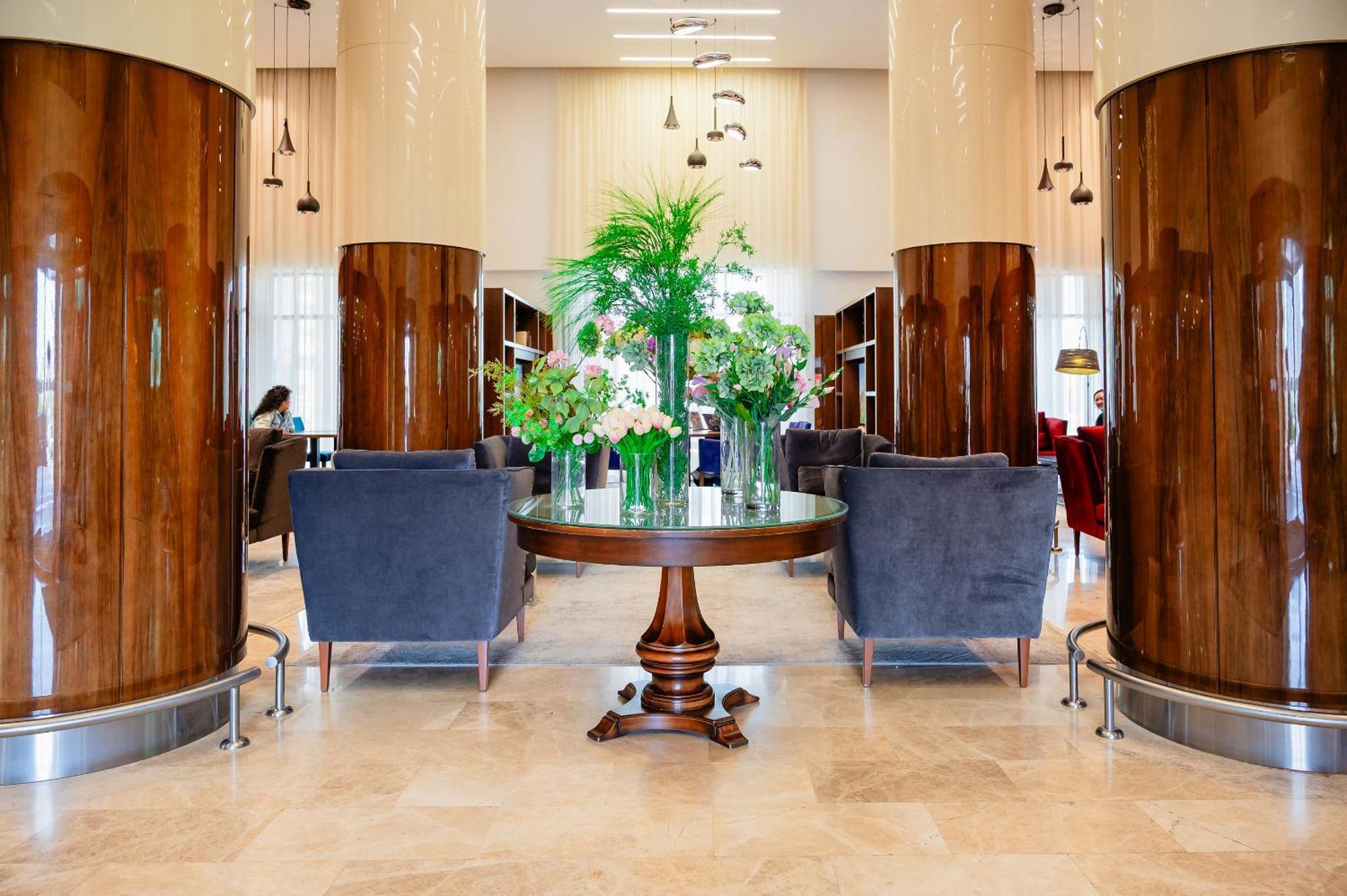 Holiday Inn Aktau By Ihg Luaran gambar