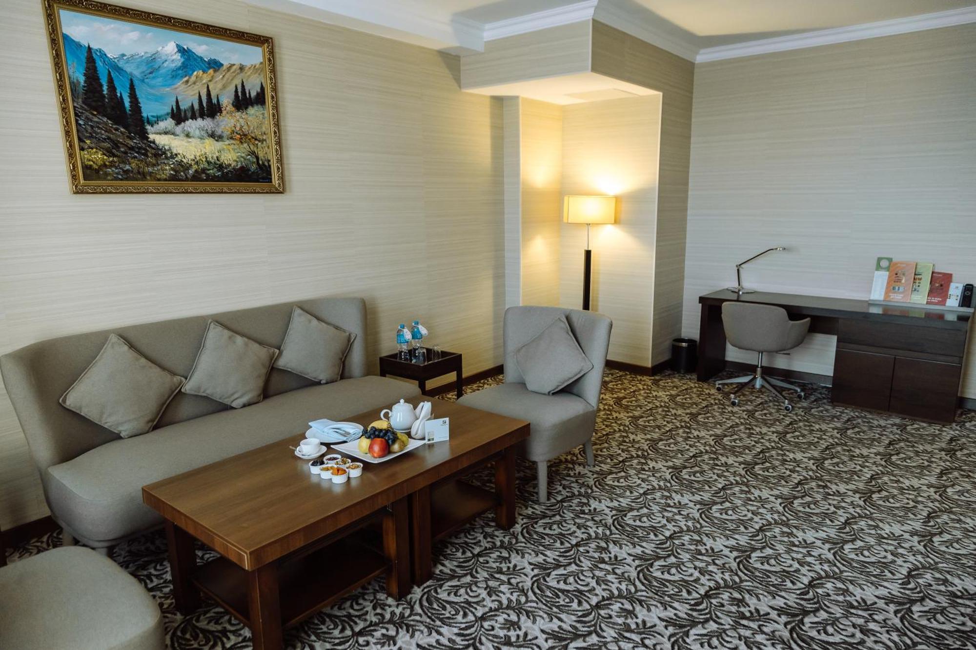 Holiday Inn Aktau By Ihg Luaran gambar