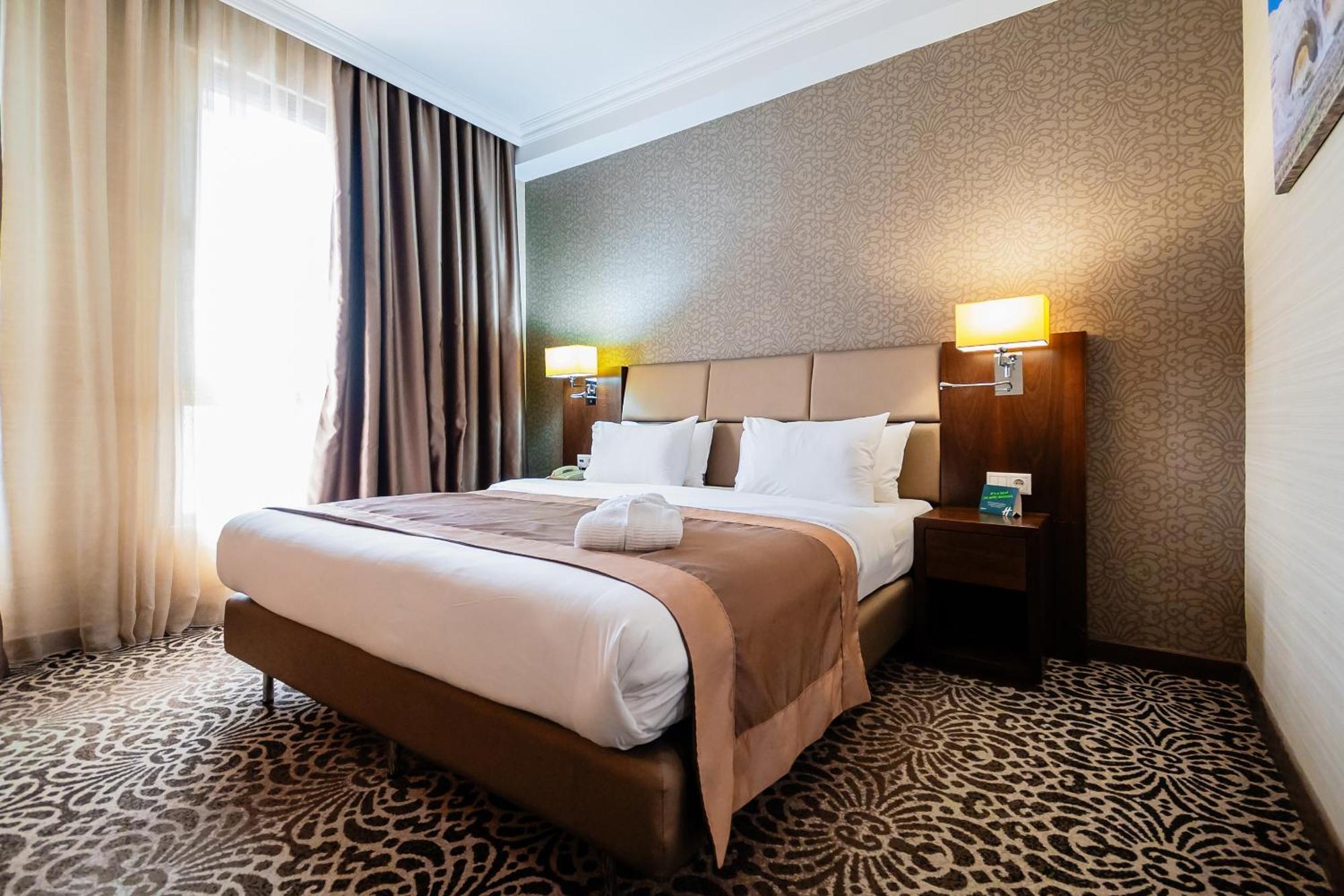 Holiday Inn Aktau By Ihg Luaran gambar